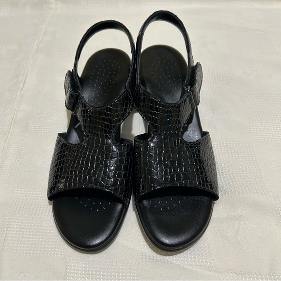 SAS Suntimer sandals. Premium leather uppers. Black croc. NWOT. - Picture 1 of 6
